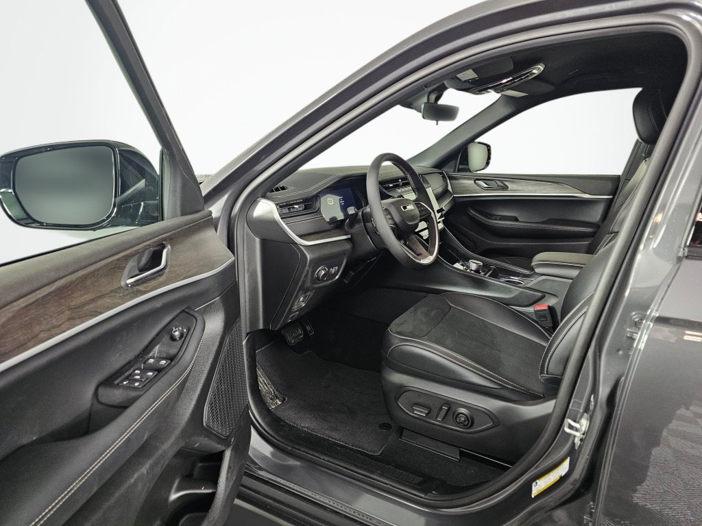 New 2026 Jeep Grand Cherokee Altitude AWD/4WD image 23