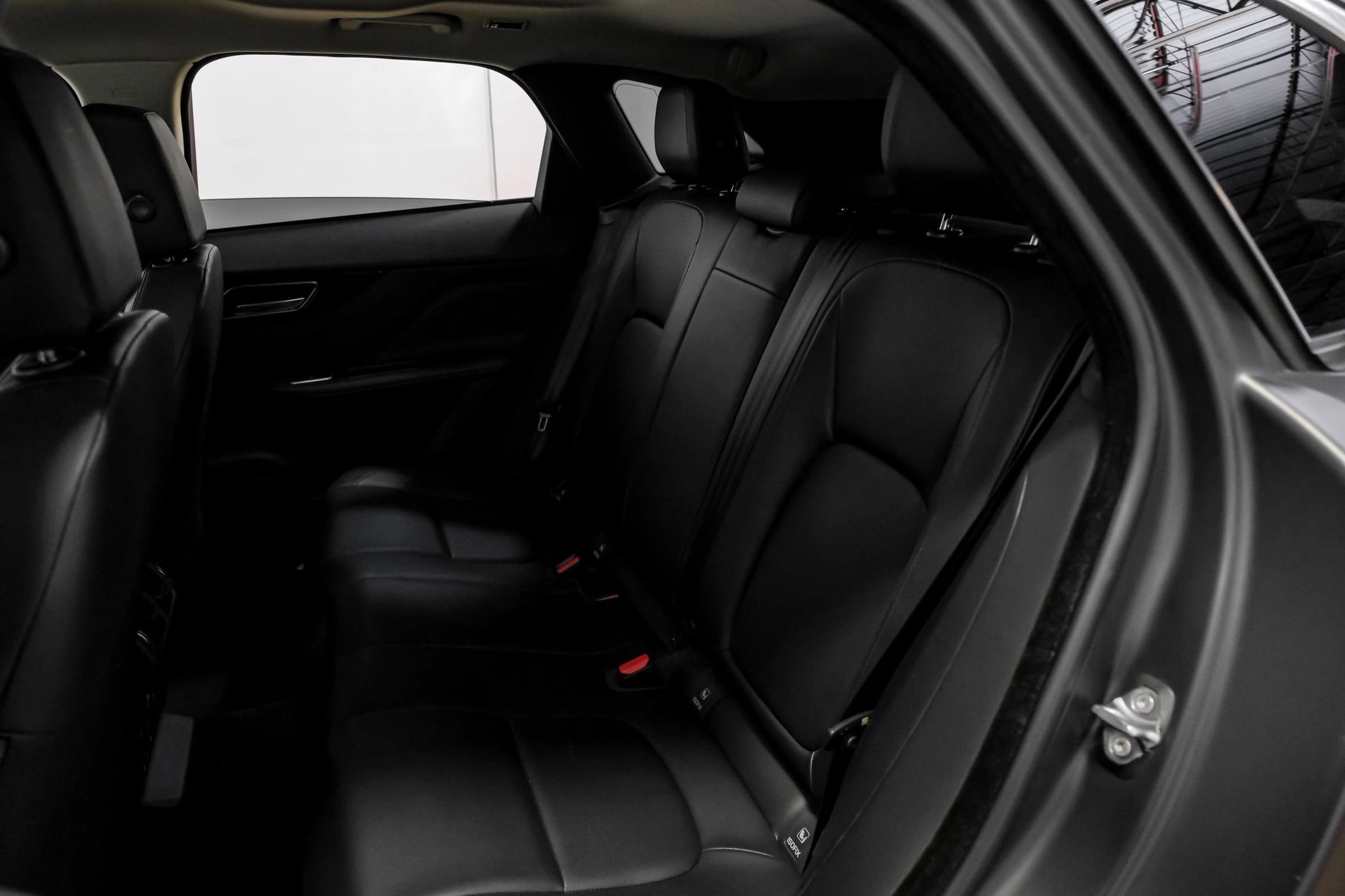 Used 2019 Jaguar F-PACE Premium AWD/4WD image 33