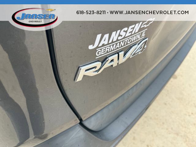 Used 2020 Toyota RAV4 XLE w/ Convenience Package image 32