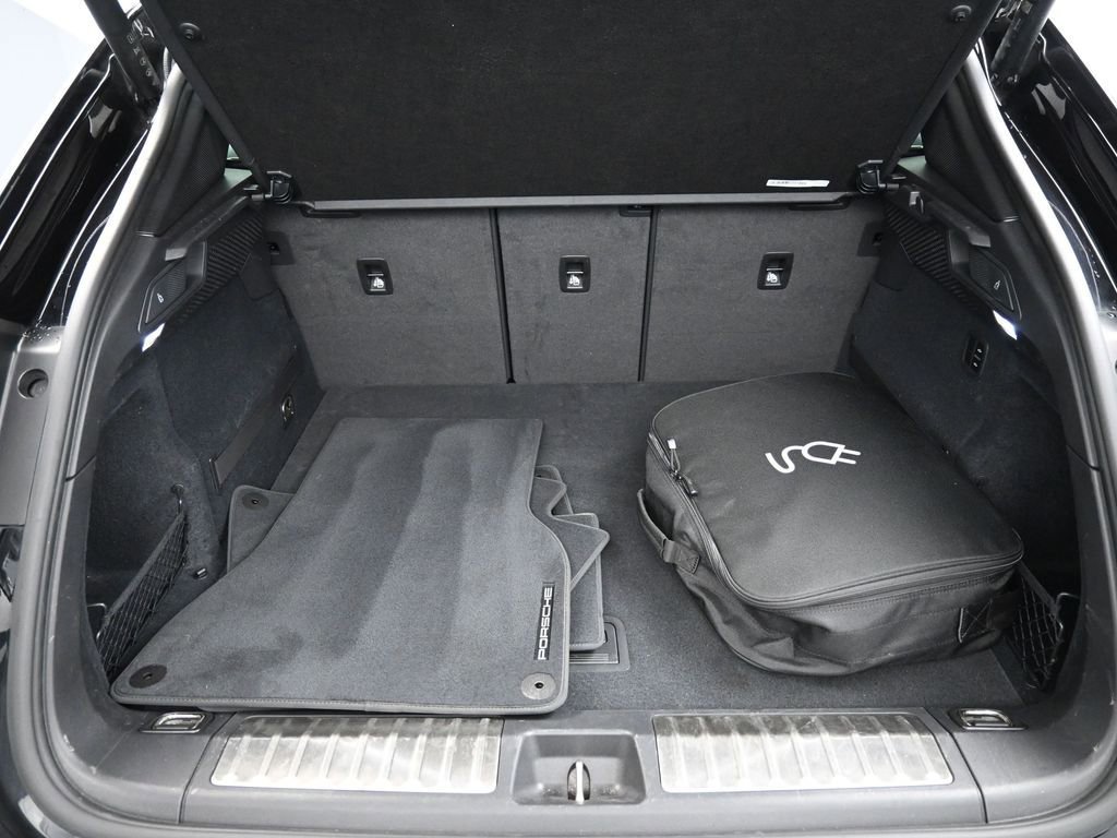 Certified 2025 Porsche Macan 4S Electric image 27