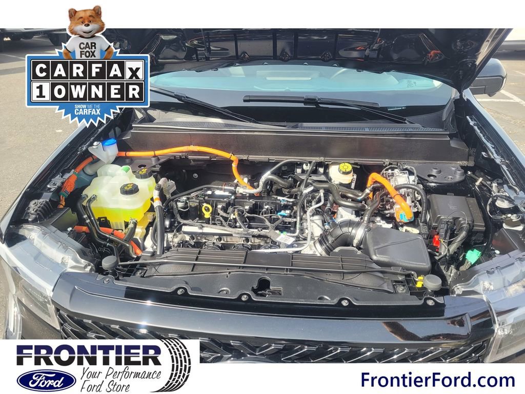 Certified 2025 Ford Maverick Lariat w/ Black Appearance Package image 28