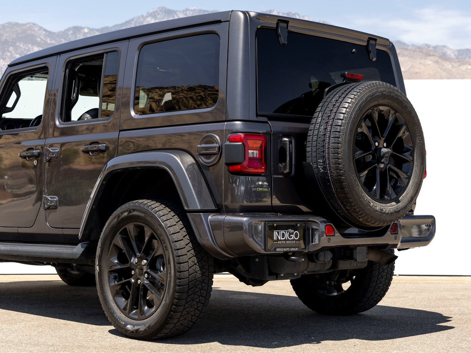 Used 2021 Jeep Wrangler Unlimited Sahara AWD/4WD image 5