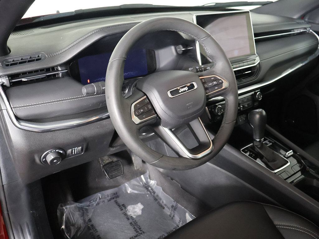 Used 2024 Jeep Compass Limited w/ High Altitude Package AWD/4WD image 30