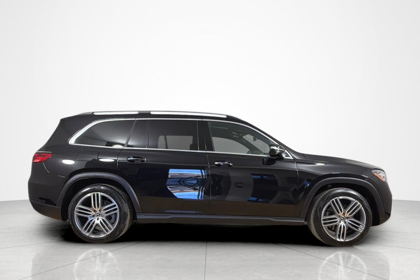 Used 2026 Mercedes-Benz GLS 450 4MATIC image 6