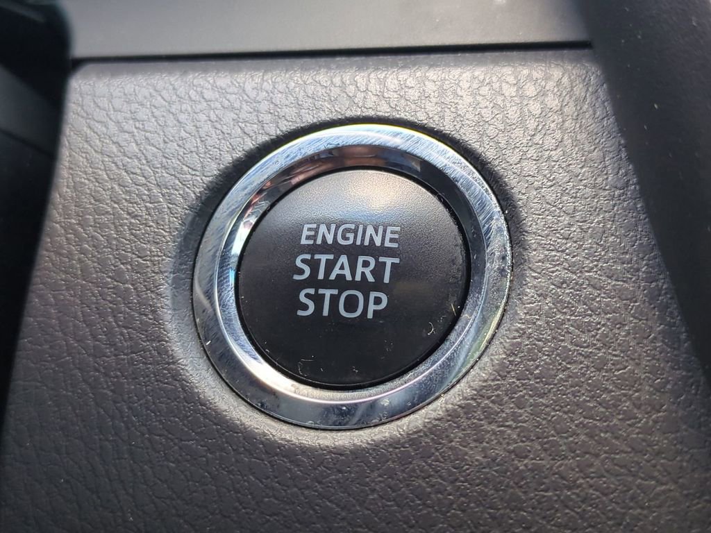Used 2019 Toyota Camry SE w/ Convenience Package FWD image 34