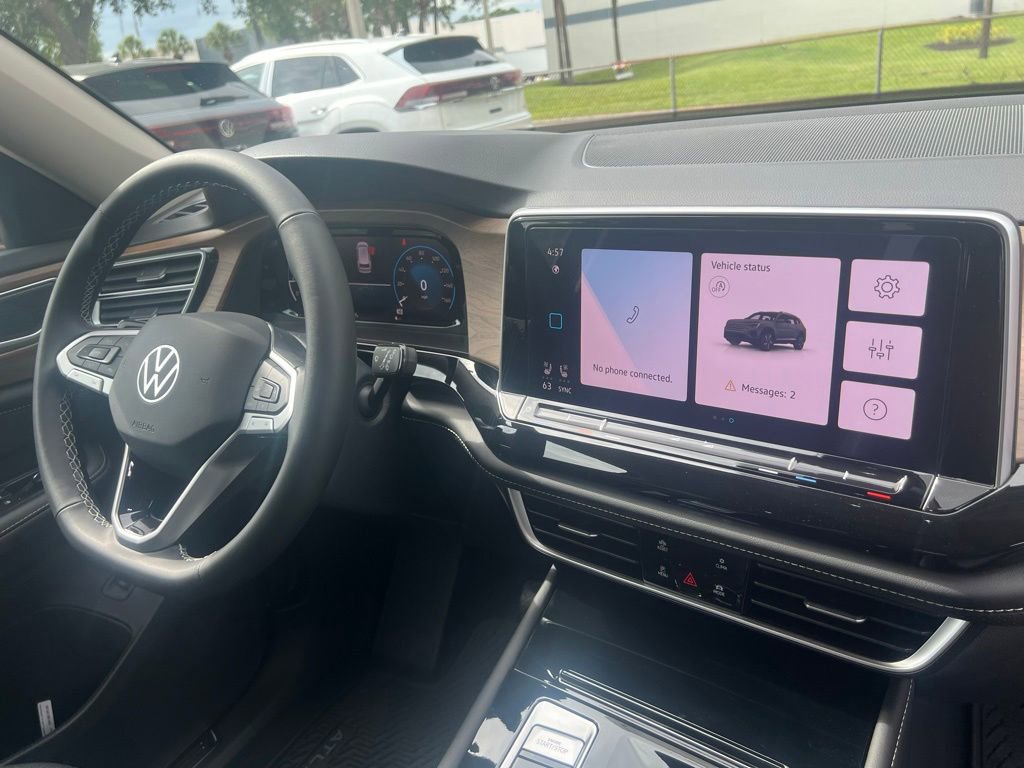 New 2026 Volkswagen Atlas SE FWD image 32