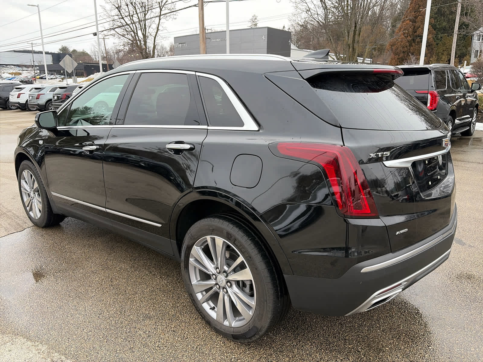 Certified 2023 Cadillac XT5 Premium Luxury image 2