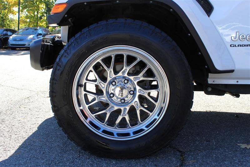 Used 2022 Jeep Gladiator Overland w/ Popular Equipment Package image 9