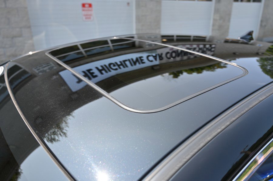 Used 2017 Subaru Legacy 3.6R Limited image 12