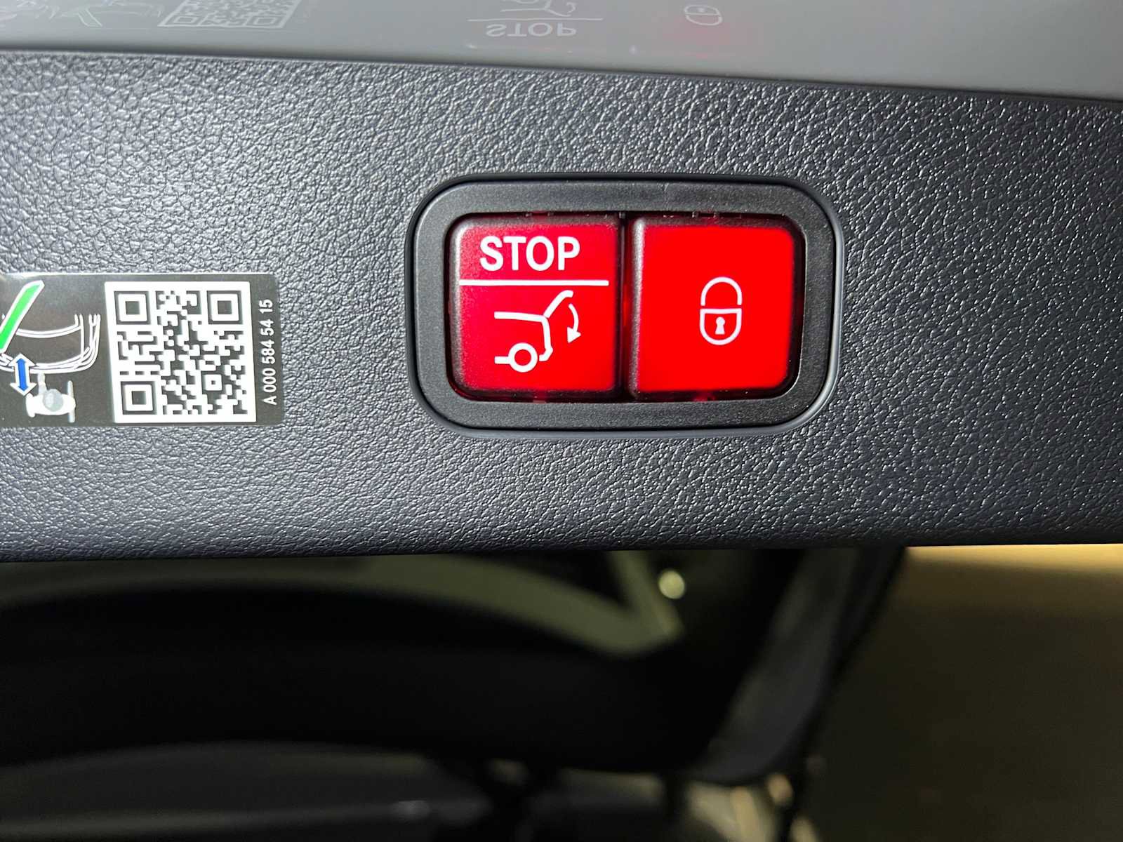 New 2026 Mercedes-Benz E 450 4MATIC All-Terrain Wagon image 16