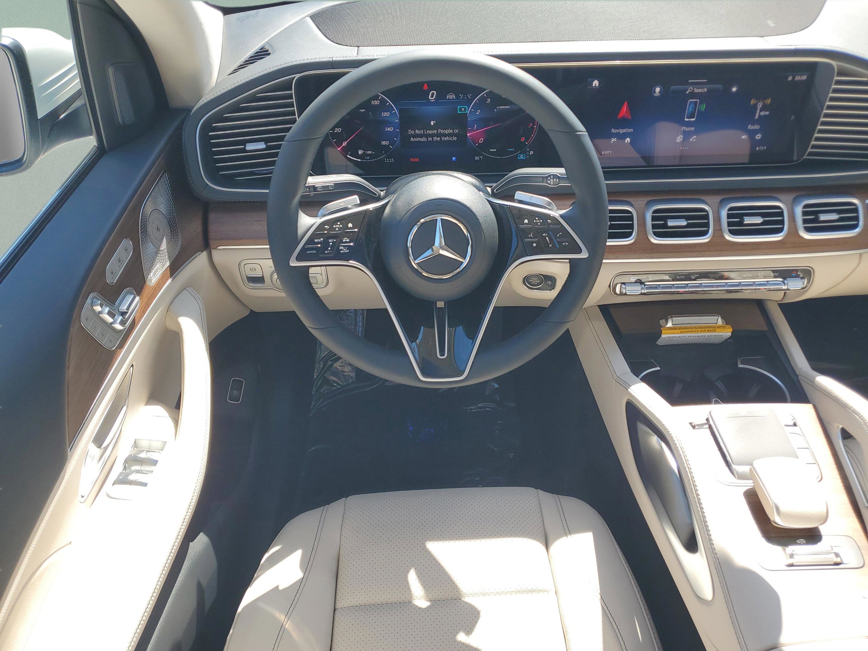 Used 2026 Mercedes-Benz GLS 450 4MATIC image 11