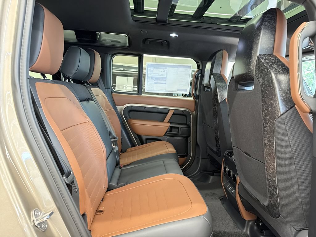 New 2026 Land Rover Defender 110 OCTA AWD/4WD image 13