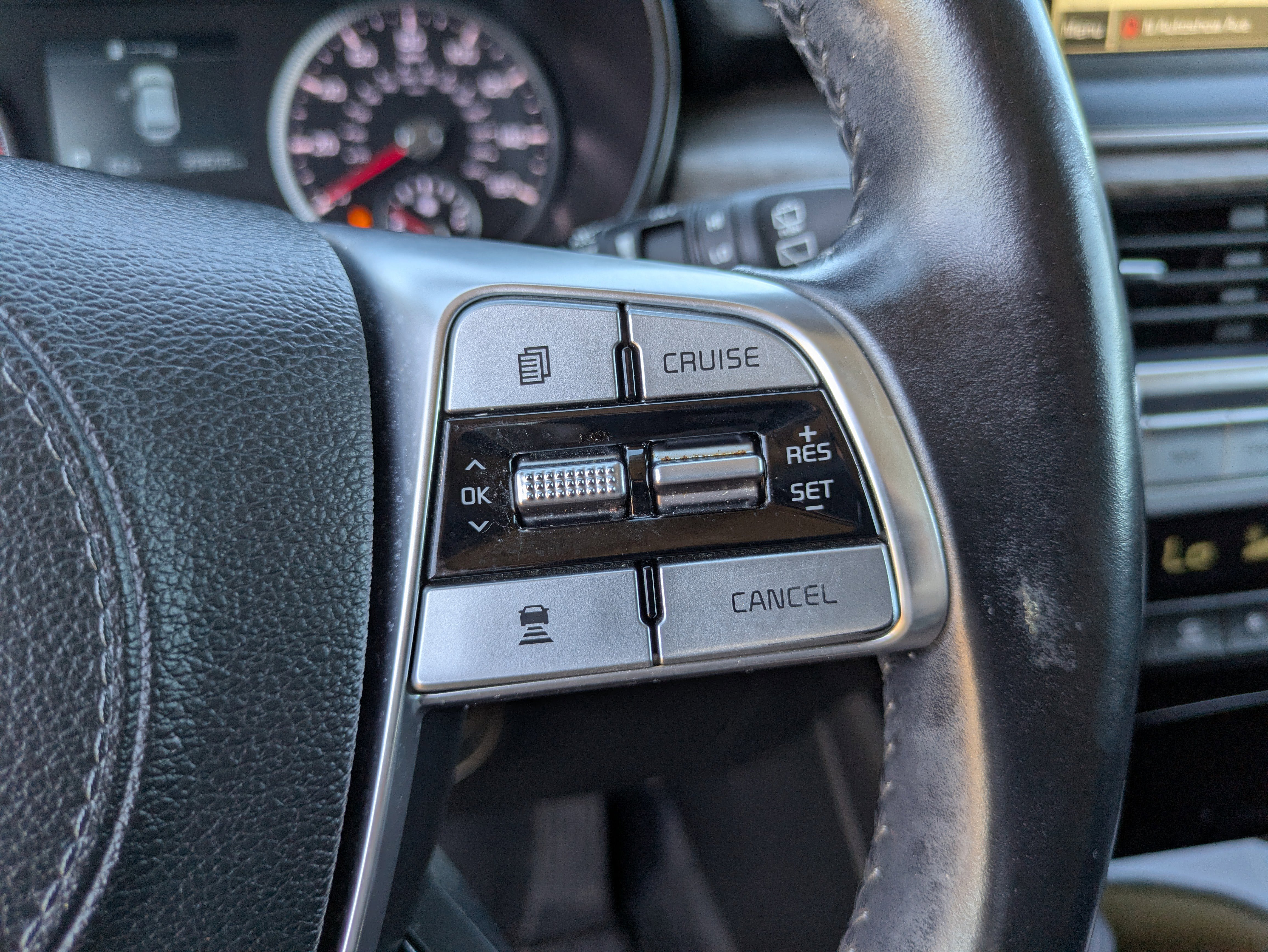 Used 2020 Kia Telluride EX image 30