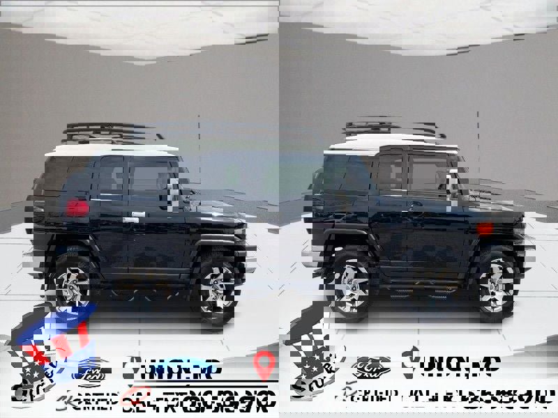 Used 2014 Toyota FJ Cruiser 2WD w/ Convenience Package