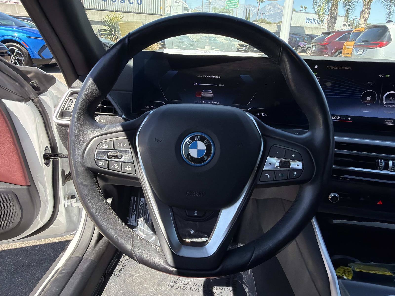Used 2023 BMW i4 eDrive40 RWD image 8