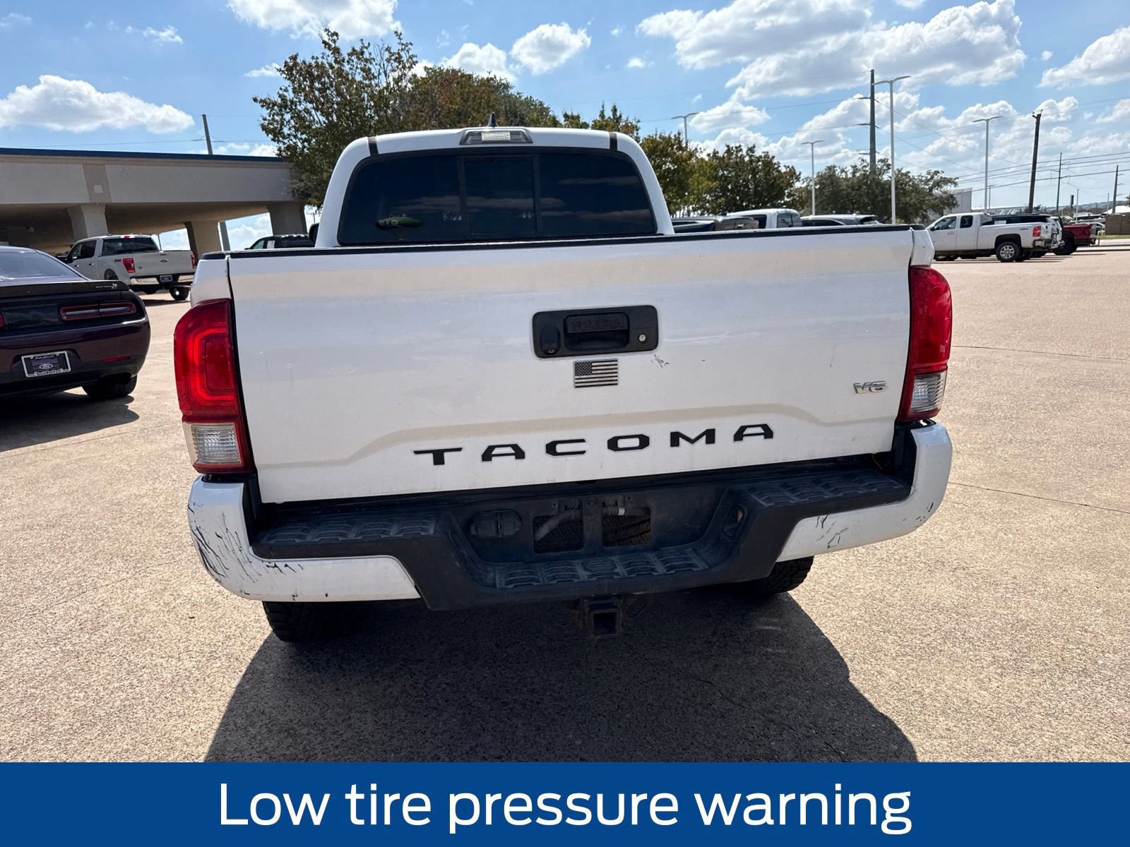 Used 2016 Toyota Tacoma TRD Sport w/ Towing Package RWD image 7