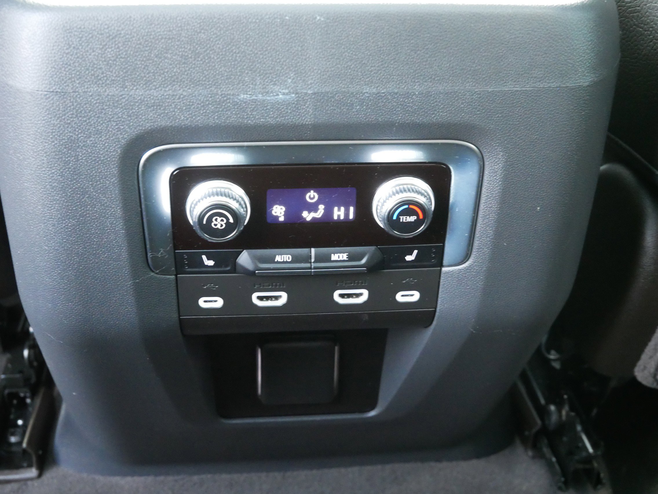 Used 2021 GMC Yukon Denali image 14