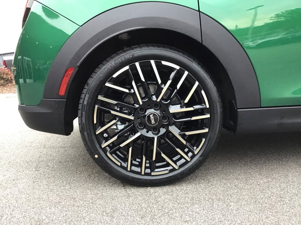 New 2026 MINI Cooper 4-Door Hardtop image 23