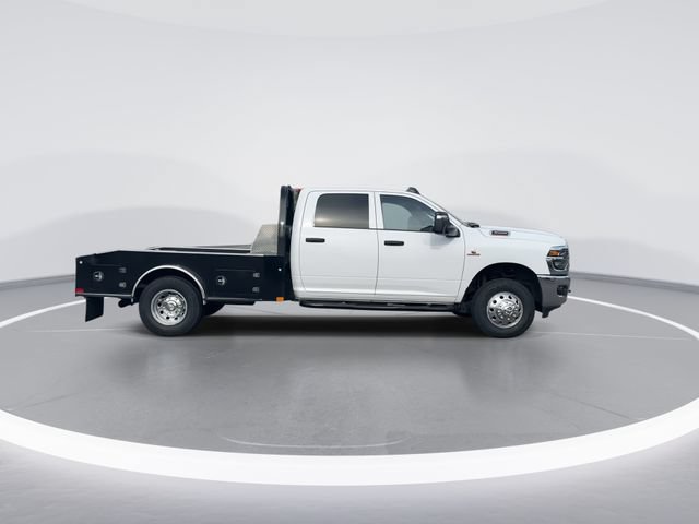 Used 2025 RAM 3500 Tradesman w/ Chrome Appearance Group AWD/4WD image 8