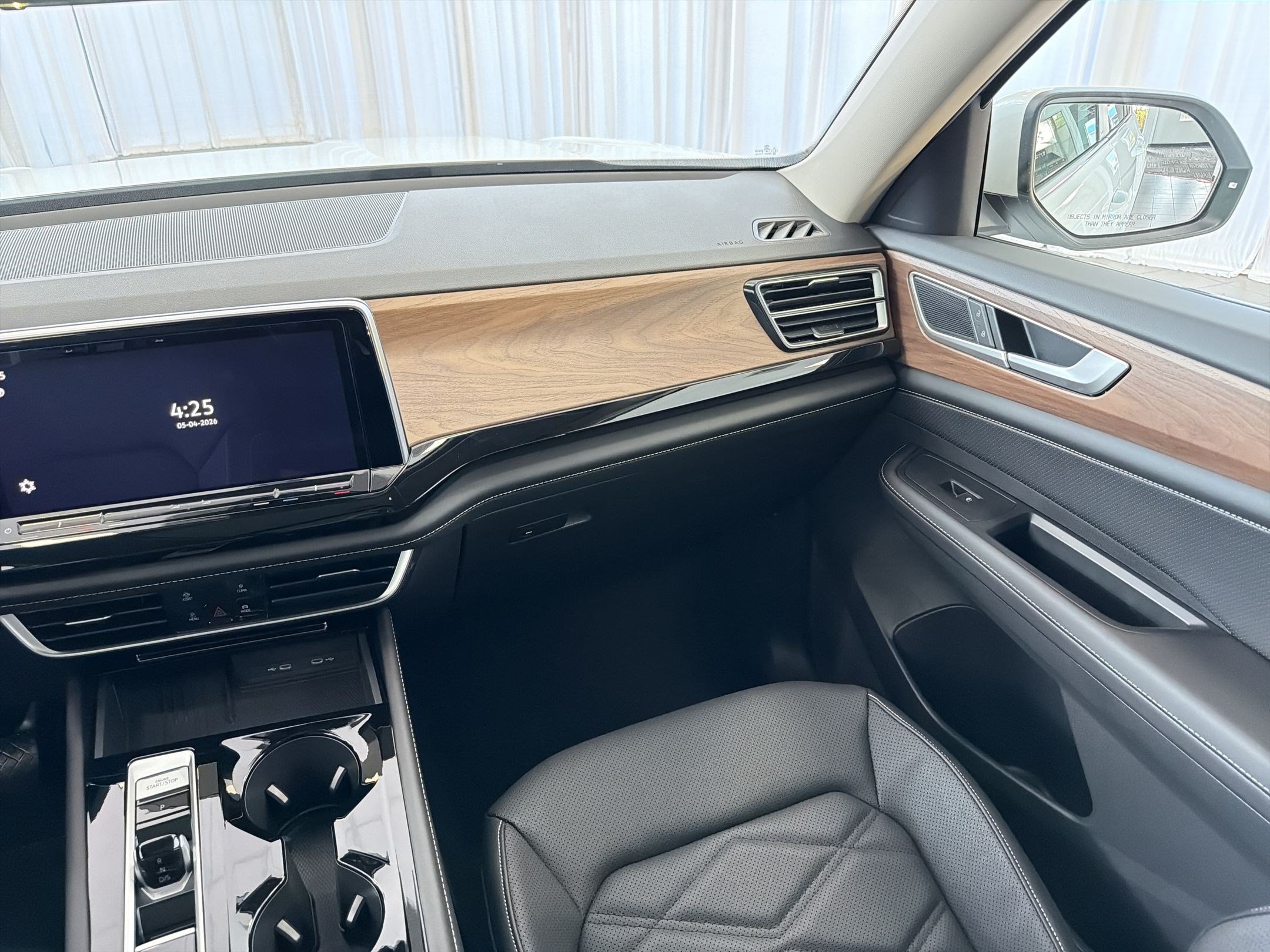 New 2026 Volkswagen Atlas SE FWD image 26