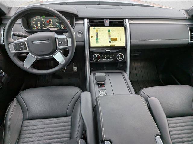 Used 2024 Land Rover Discovery Dynamic SE image 20
