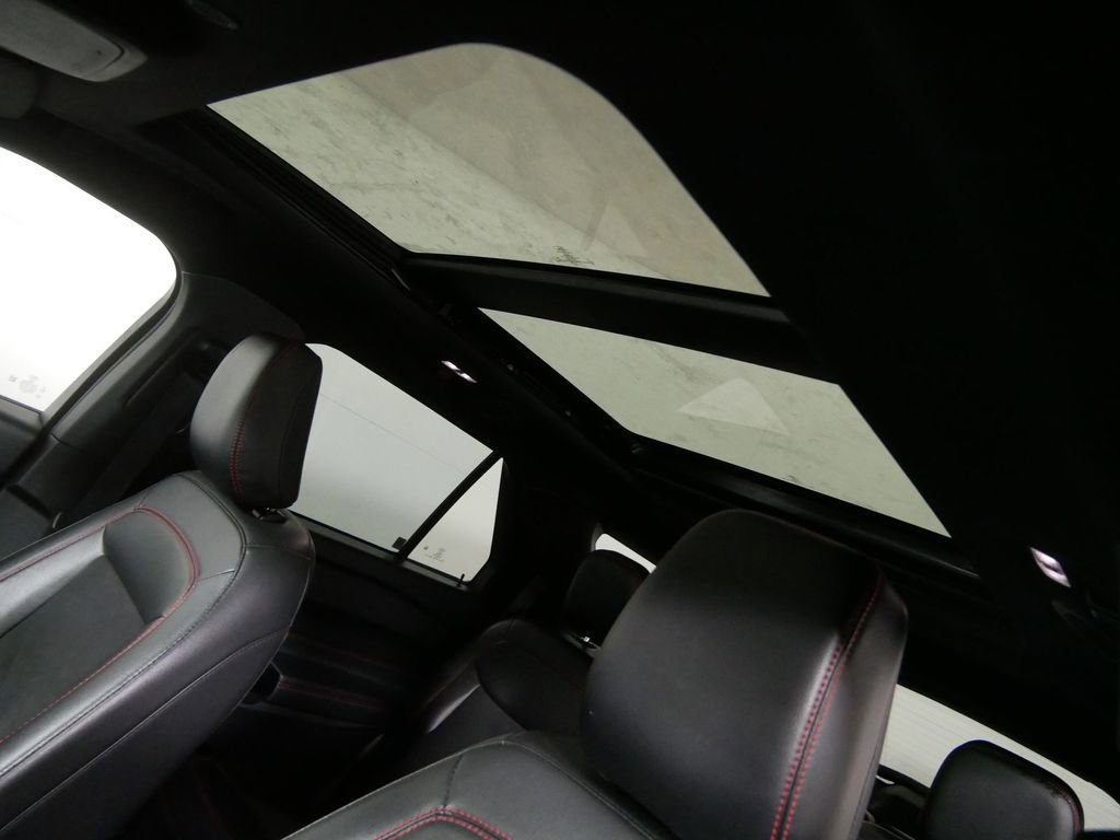 Used 2023 Ford Explorer ST-Line image 12