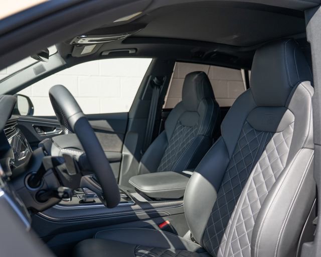 Used 2024 Audi SQ8 Prestige image 5