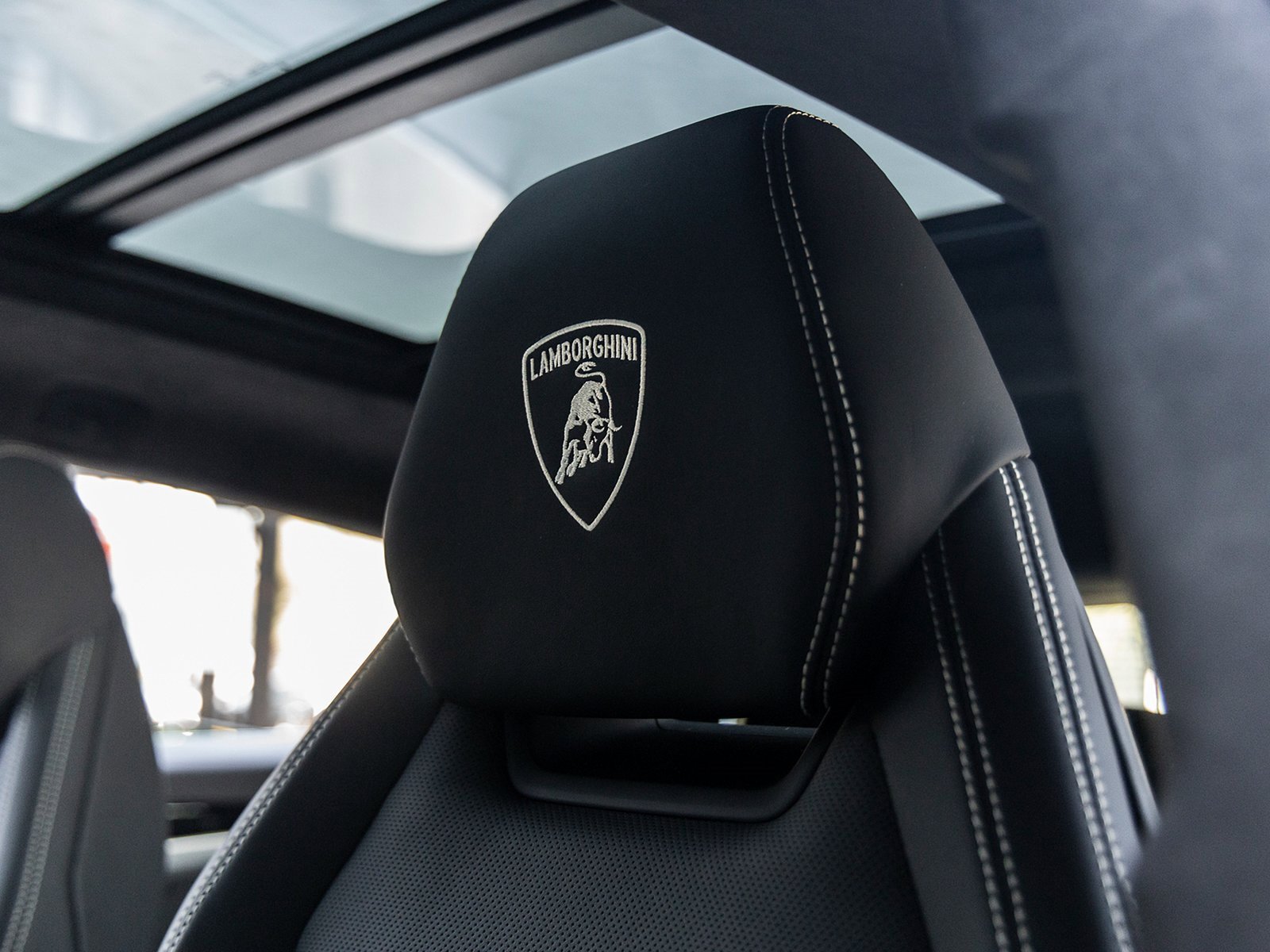 Used 2024 Lamborghini Urus S image 27