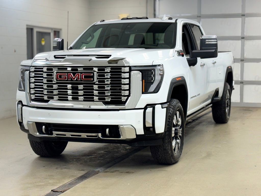 New 2026 GMC Sierra 3500 Denali w/ Technology Package image 3