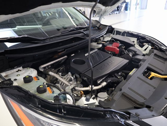 Used 2023 Nissan Rogue SV image 36