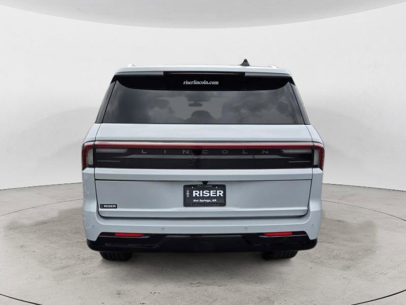 Used 2025 Lincoln Navigator L Black Label AWD/4WD image 4