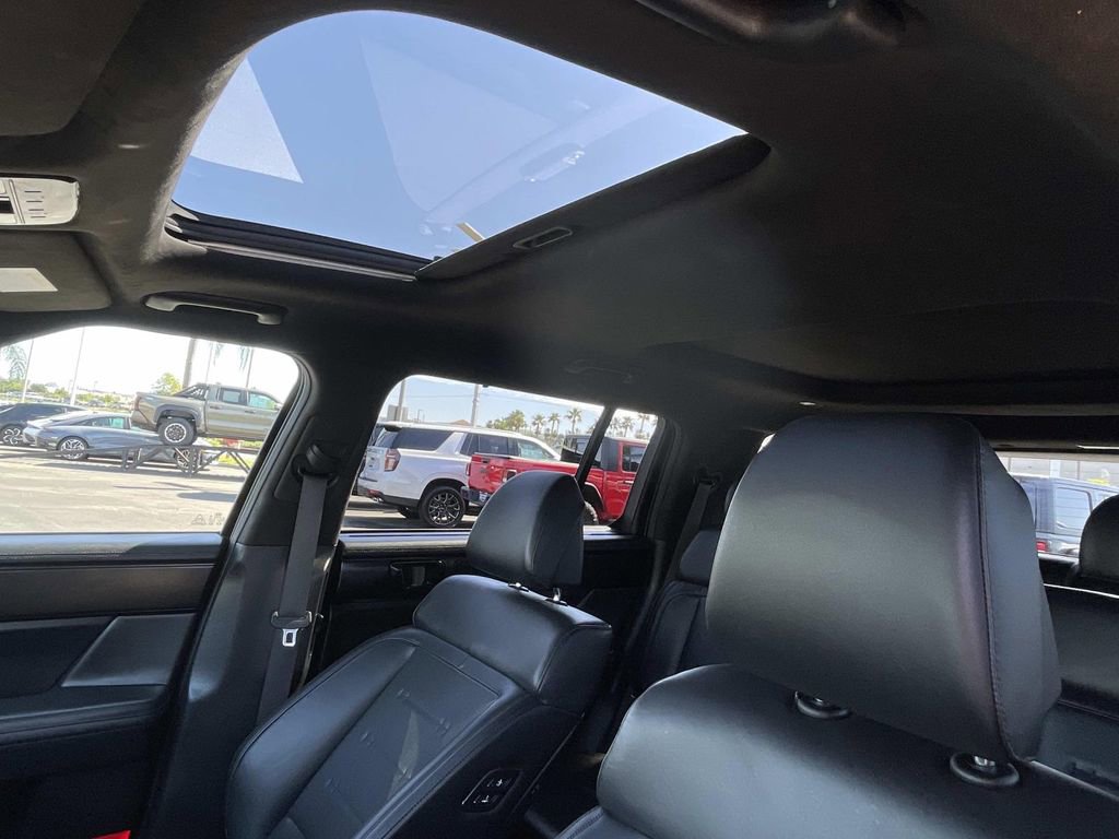 Used 2025 Hyundai Santa Fe Calligraphy image 7