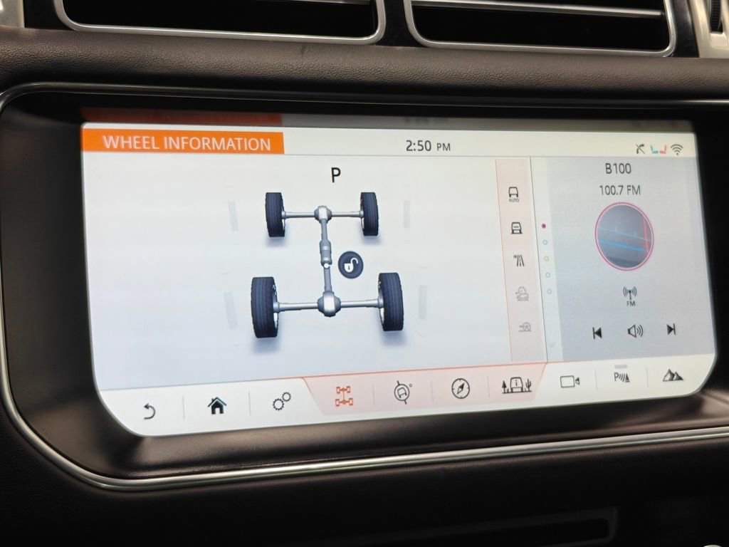 Used 2017 Land Rover Range Rover Supercharged image 54