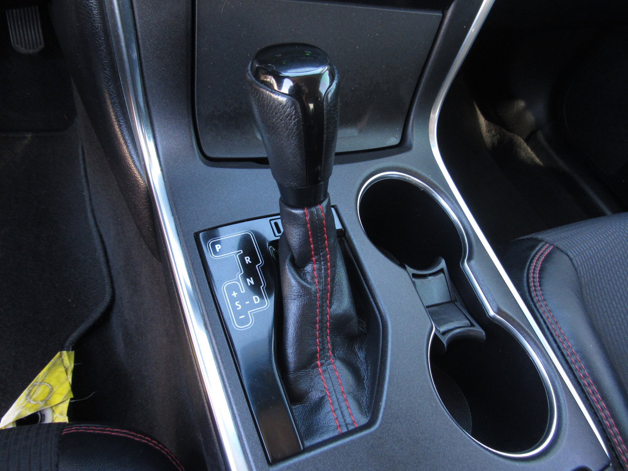 Used 2016 Toyota Camry image 19