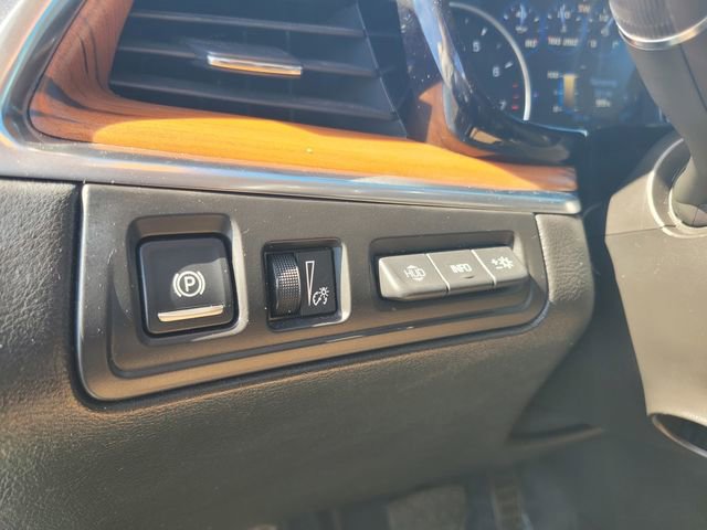 Used 2017 Cadillac XT5 Platinum w/ Driver Assist Package image 19