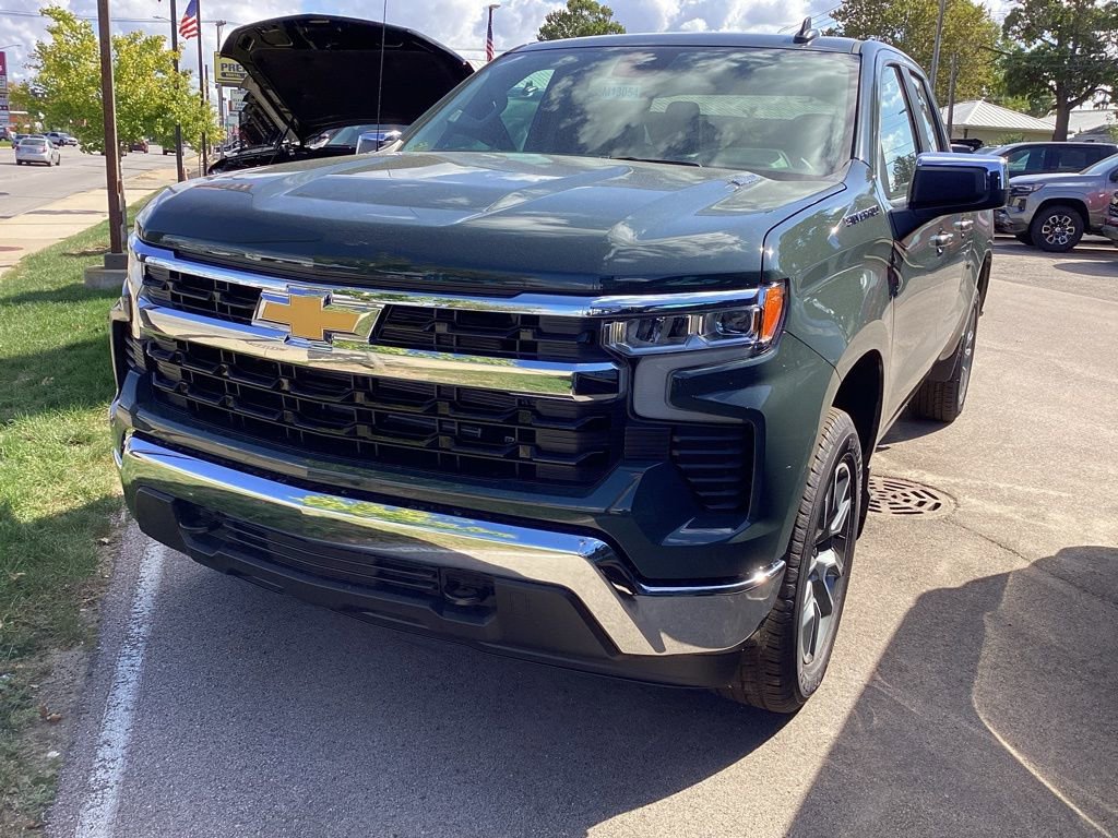 New 2026 Chevrolet Silverado 1500 LT image 2