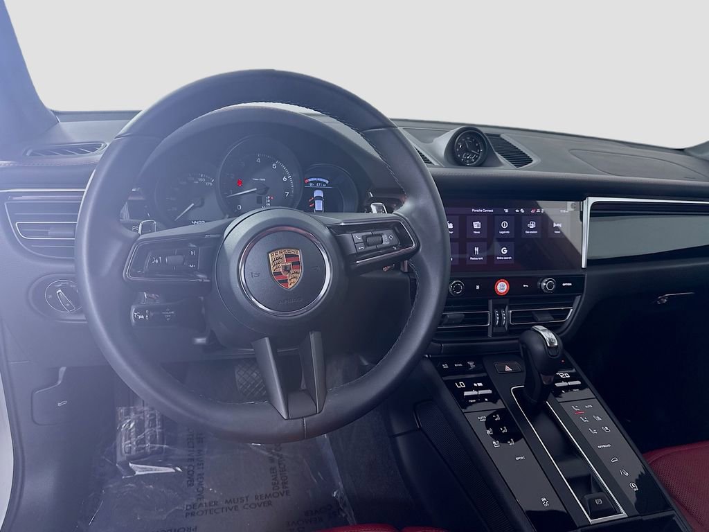 Certified 2026 Porsche Macan image 24