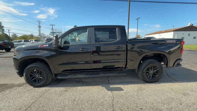Used 2022 Chevrolet Silverado 1500 LT Trail Boss w/ LPO, Dark Essentials Package AWD/4WD image 5