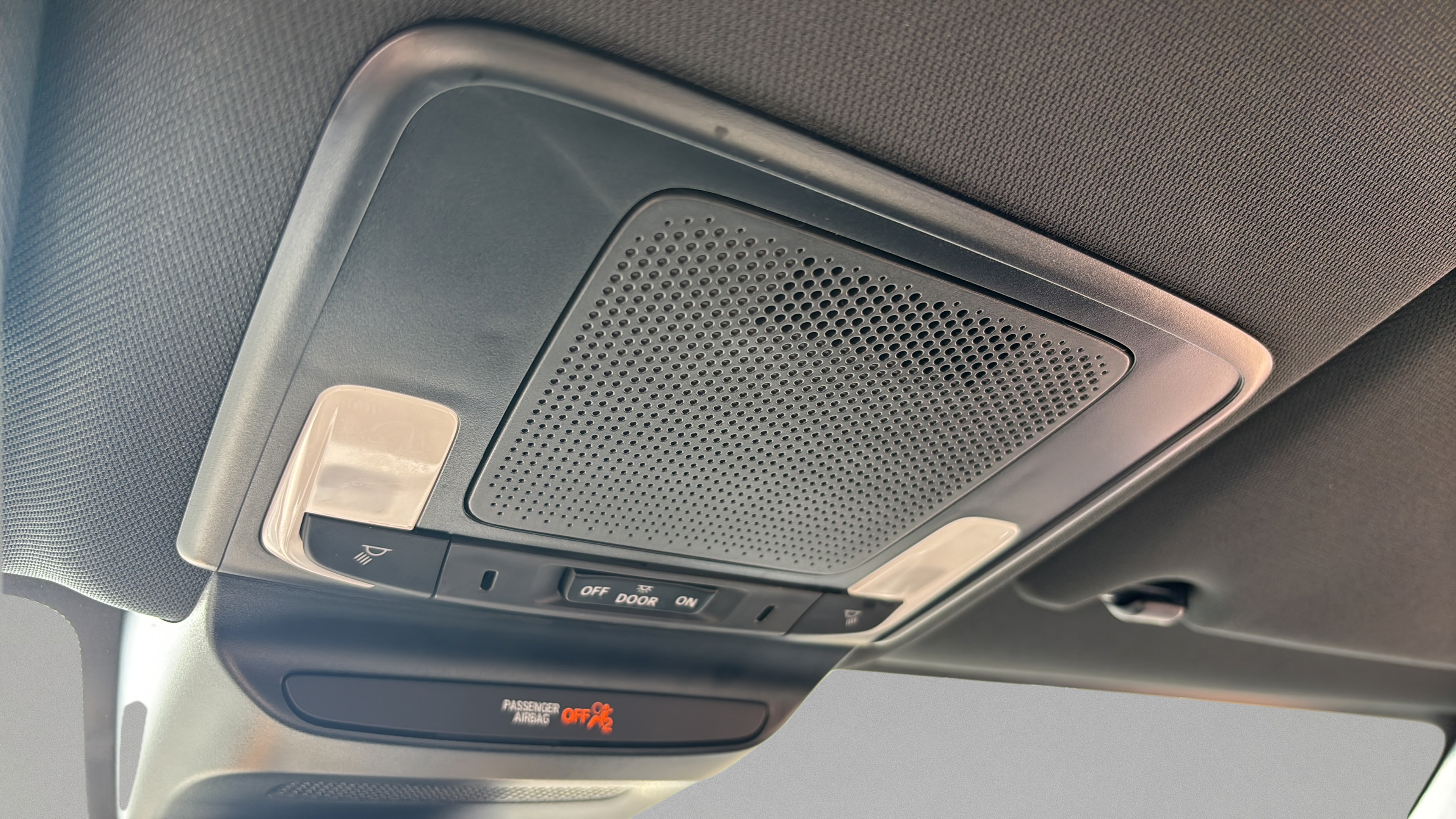 Certified 2025 Honda HR-V Sport image 27