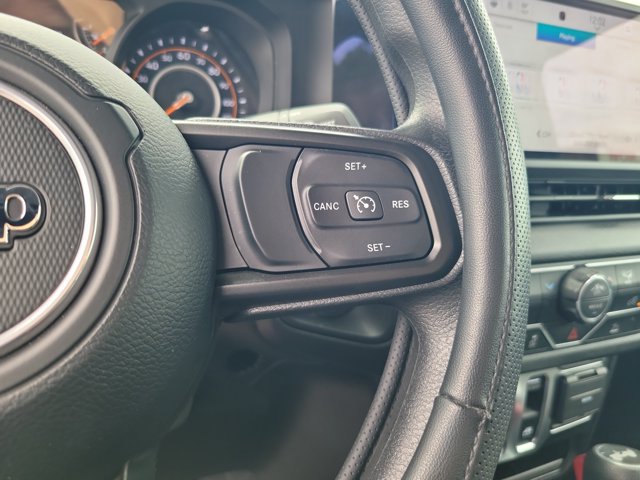 Used 2025 Jeep Wrangler Sport AWD/4WD image 21