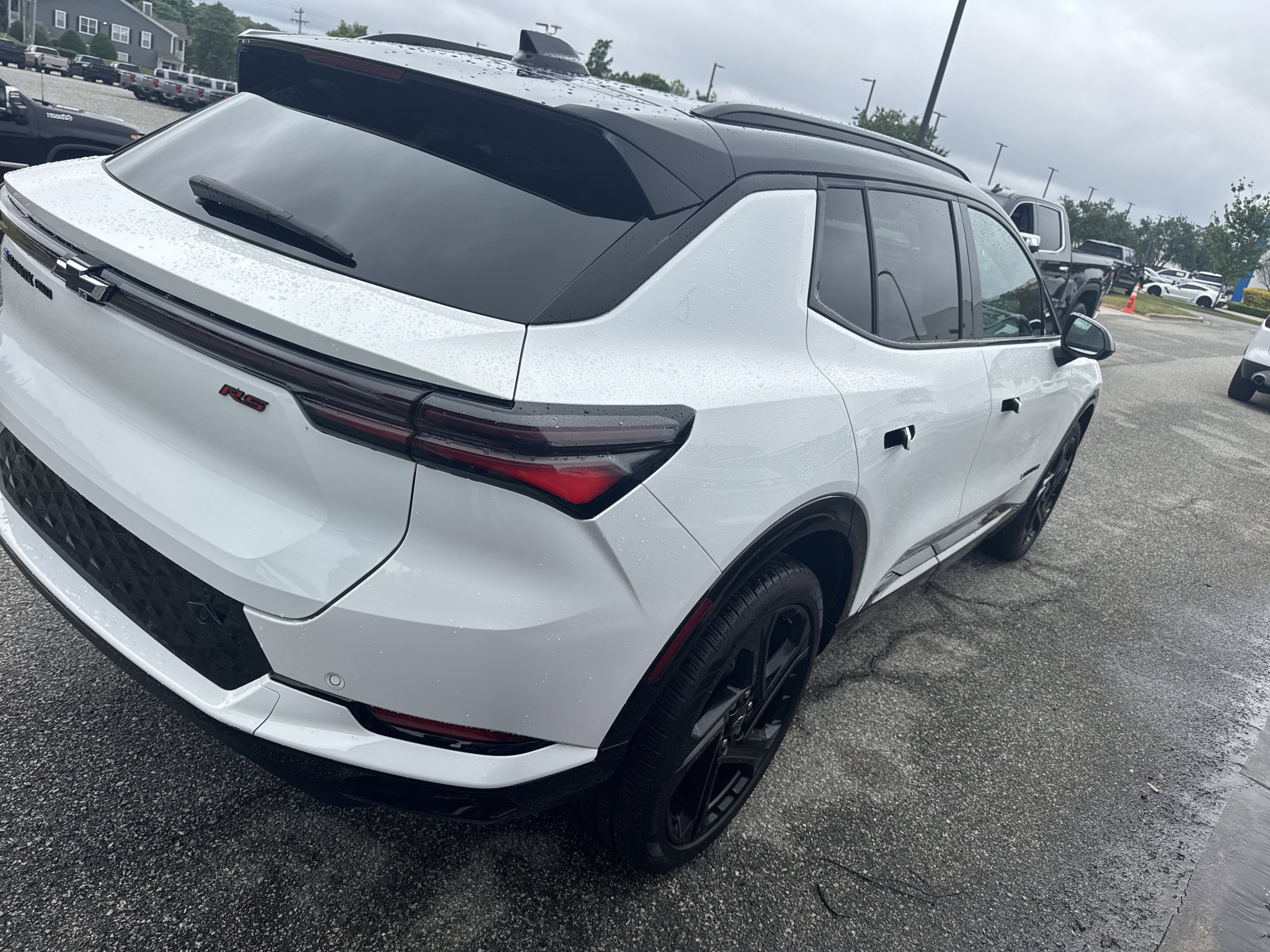 Certified 2024 Chevrolet Equinox EV RS AWD/4WD image 10