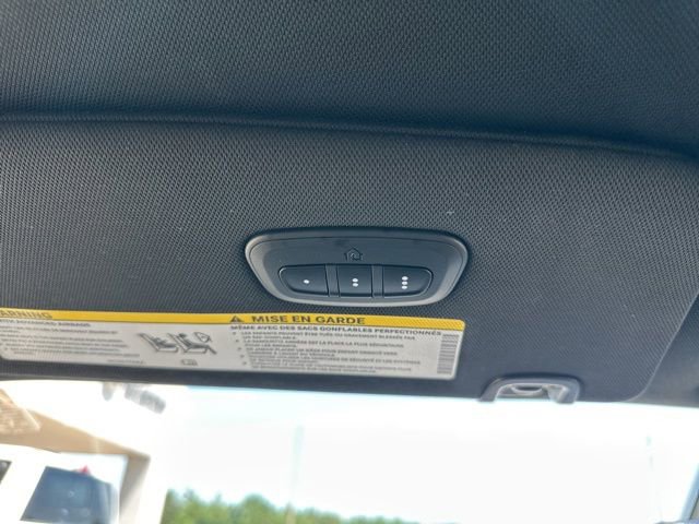 Used 2025 Chrysler Pacifica Select FWD image 20