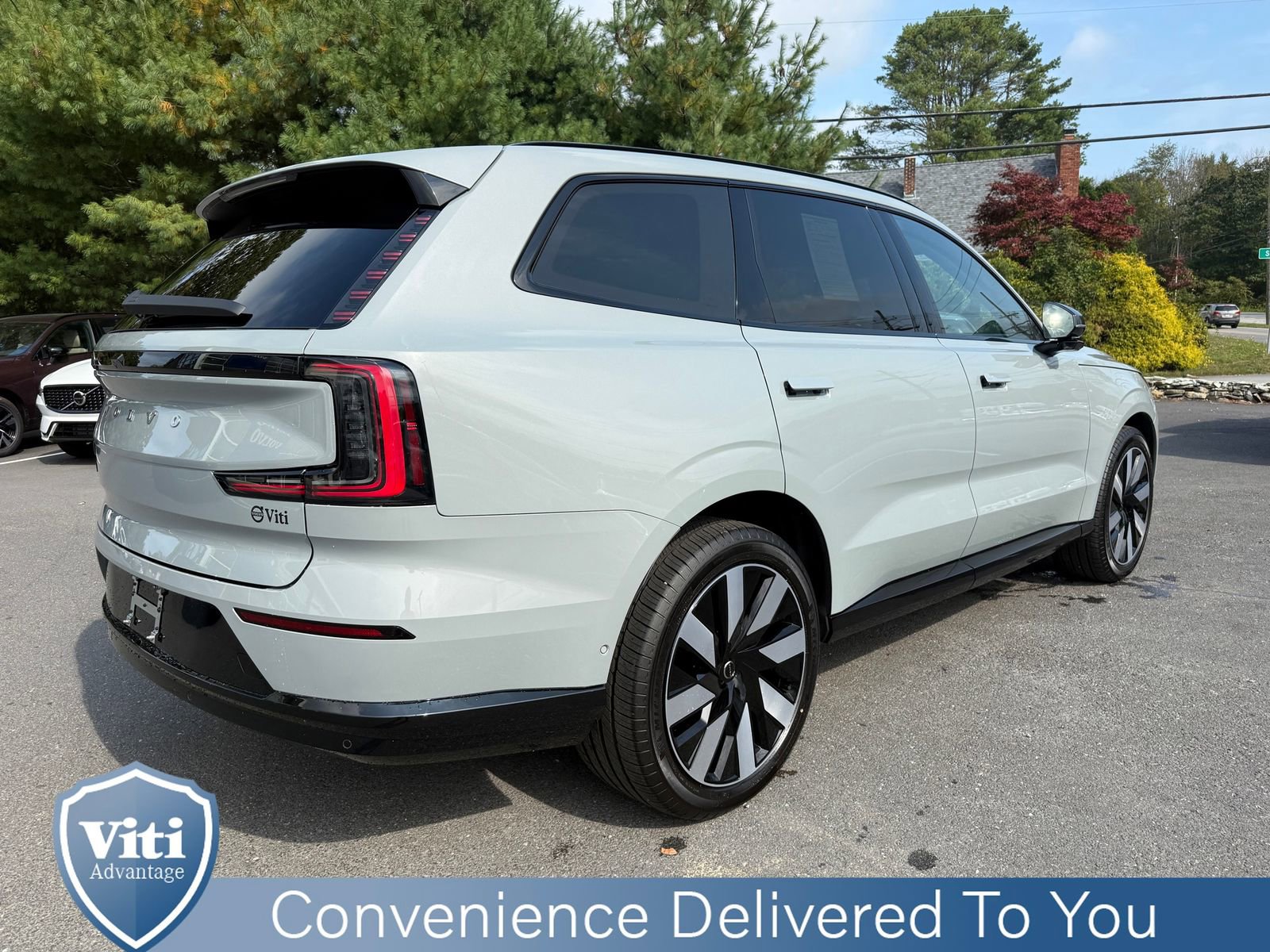 Used 2025 Volvo EX90 Ultra image 8