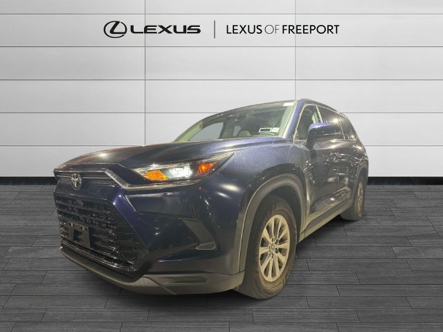 Used 2024 Toyota Grand Highlander AWD image 3