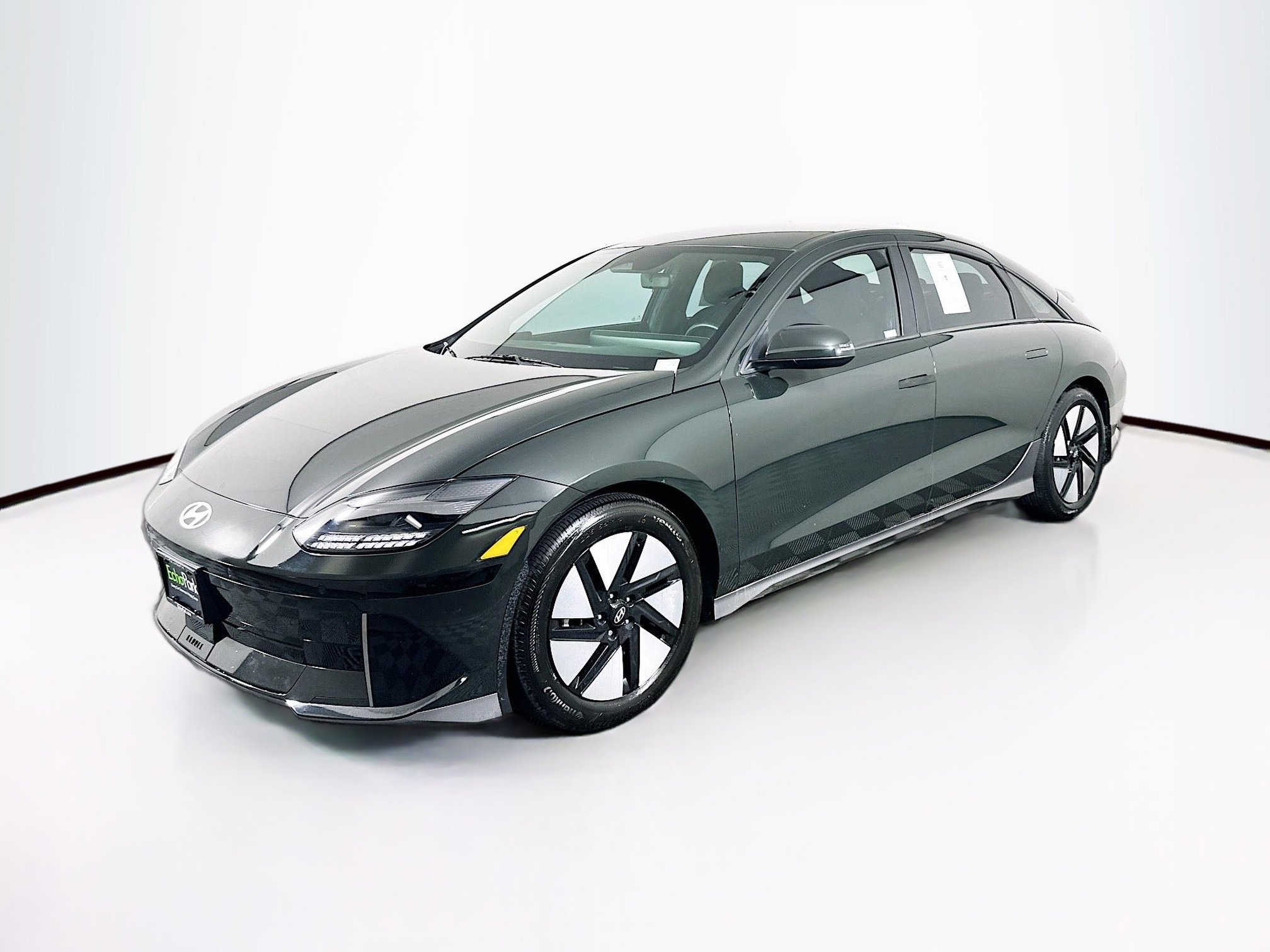 Used 2024 Hyundai Ioniq 6 SE RWD image 3