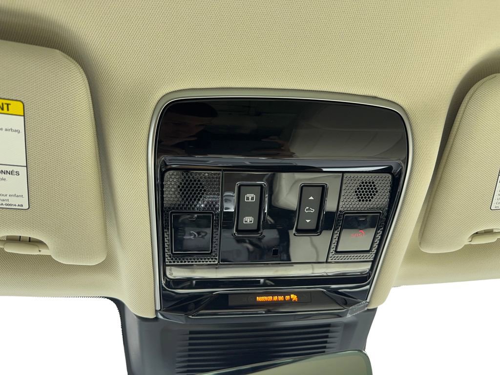 Used 2023 Land Rover Range Rover SE image 35