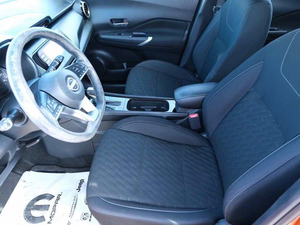 Used 2023 Nissan Kicks SV image 5