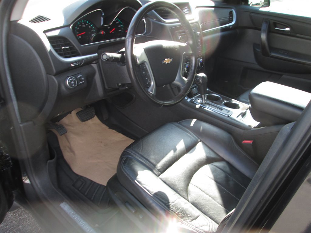 Used 2017 Chevrolet Traverse Premier AWD/4WD image 12