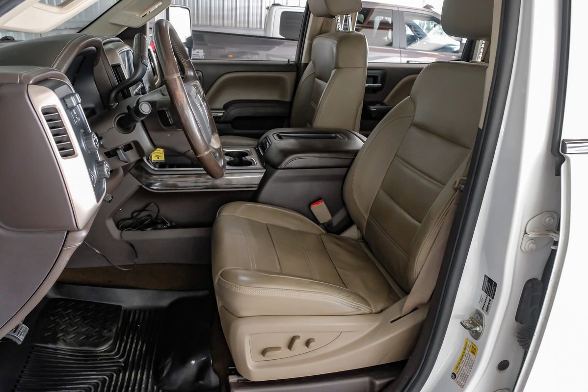 Used 2015 GMC Sierra 2500 Denali w/ Duramax Plus Package AWD/4WD image 28