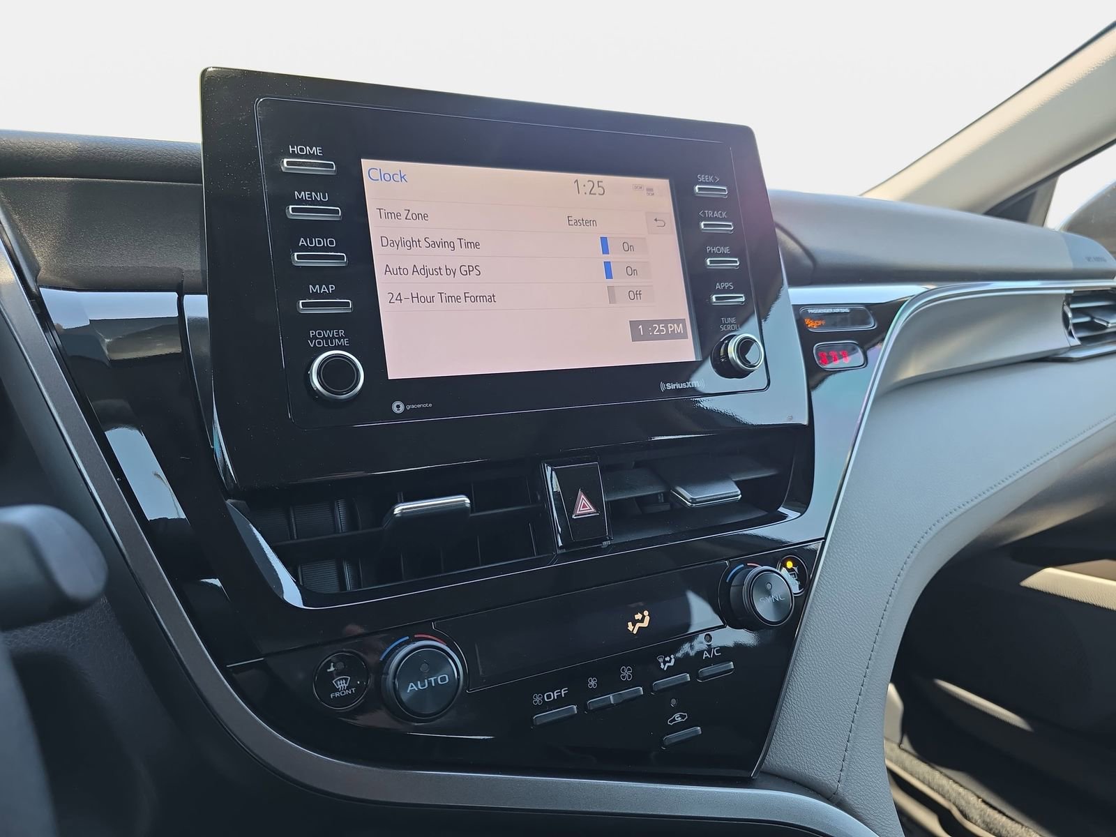 Used 2023 Toyota Camry LE image 19